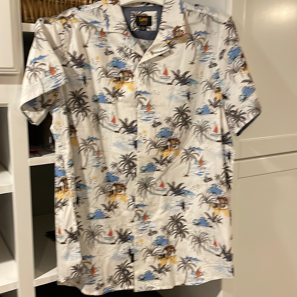 Lee regular fit button-down summer shirt, short sleeve